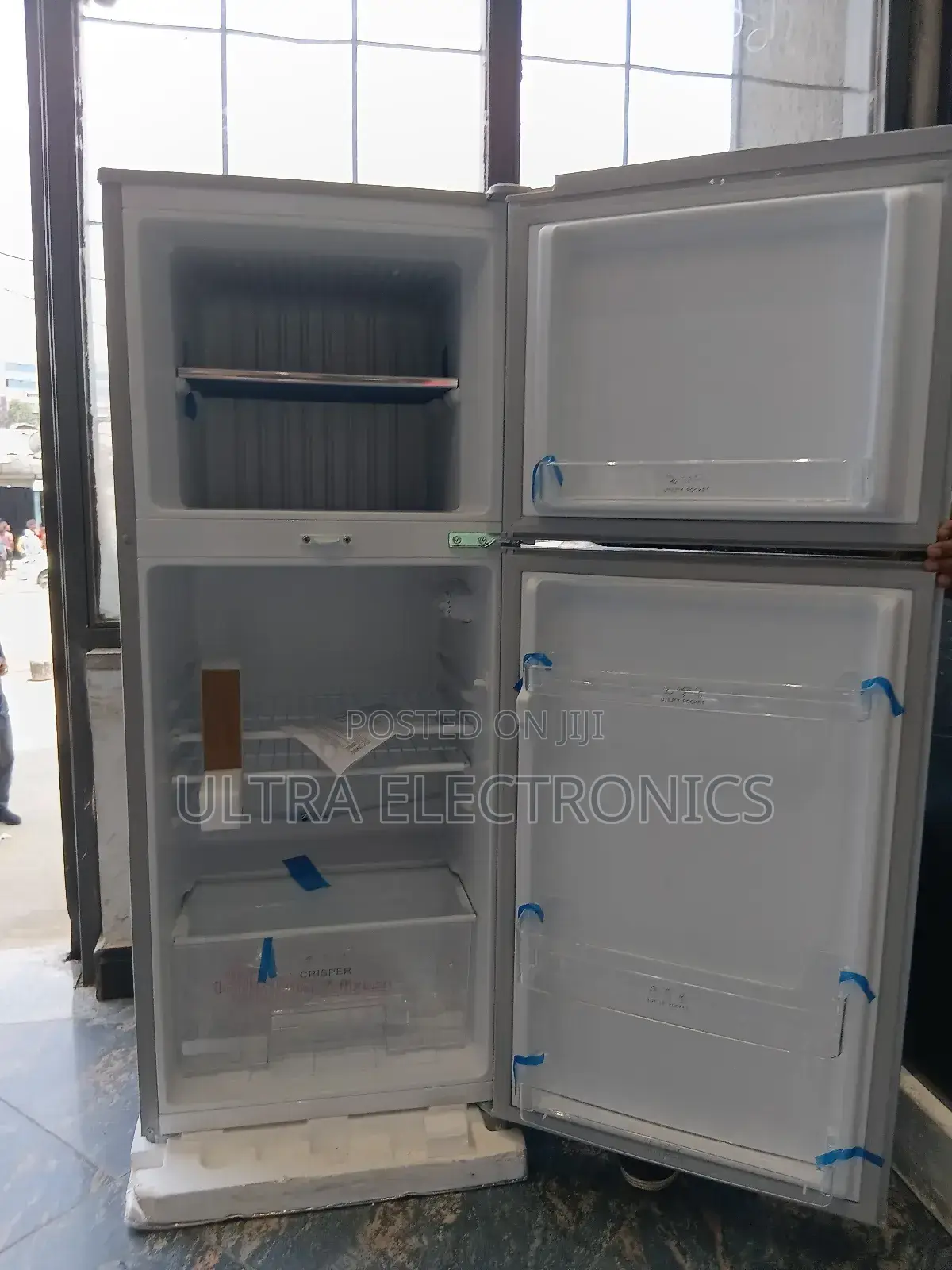 Elegance Refrigerator 240l