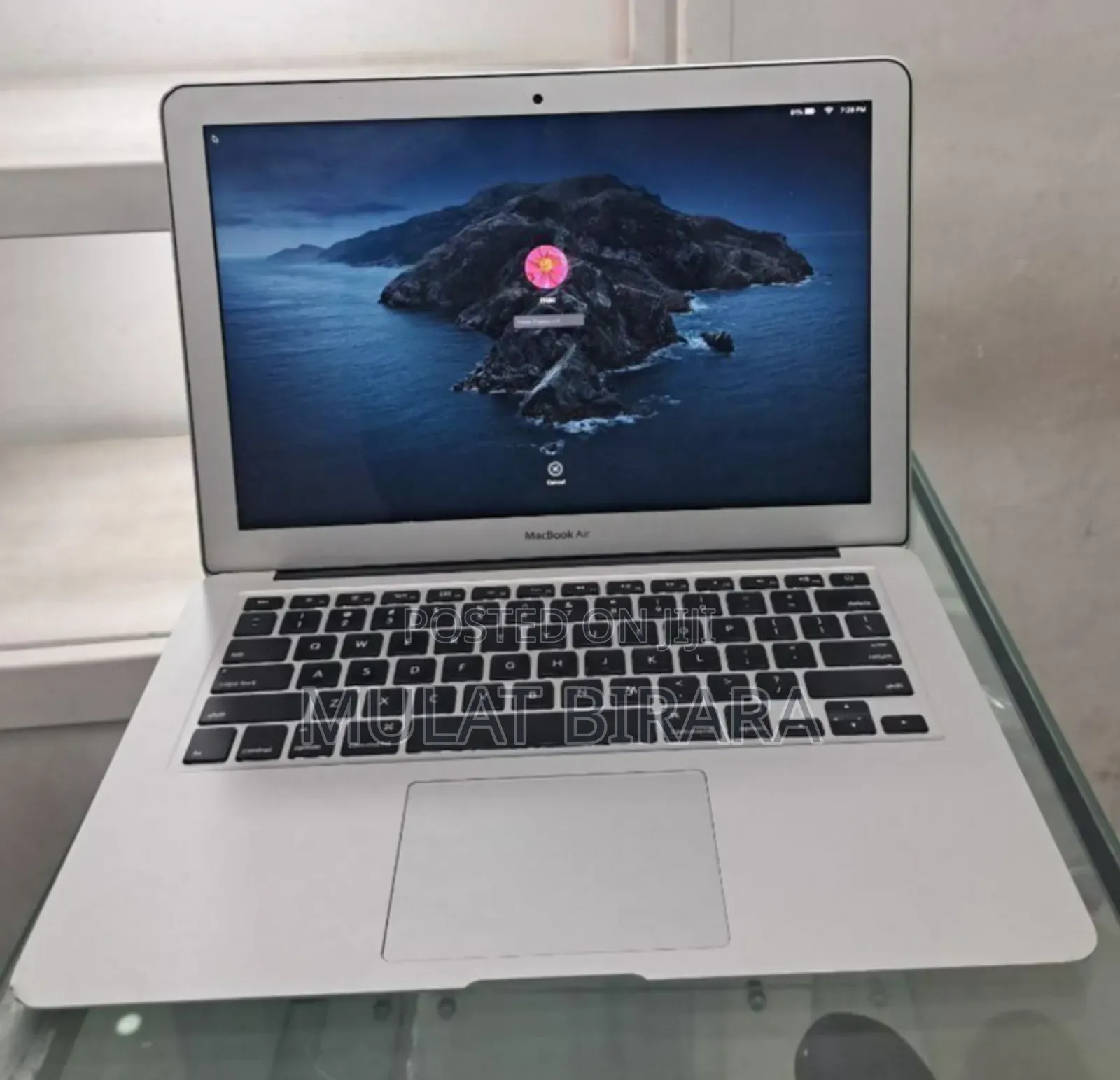 New Laptop Apple MacBook Air 2017 8GB Intel Core I7 SSD 128GB