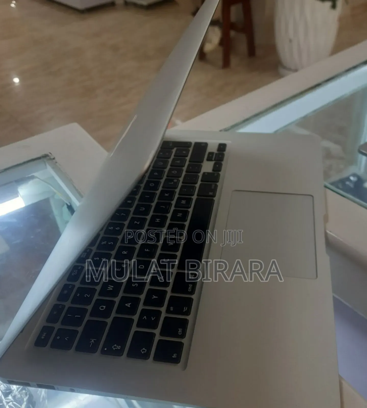 New Laptop Apple MacBook Air 2017 8GB Intel Core I7 SSD 128GB