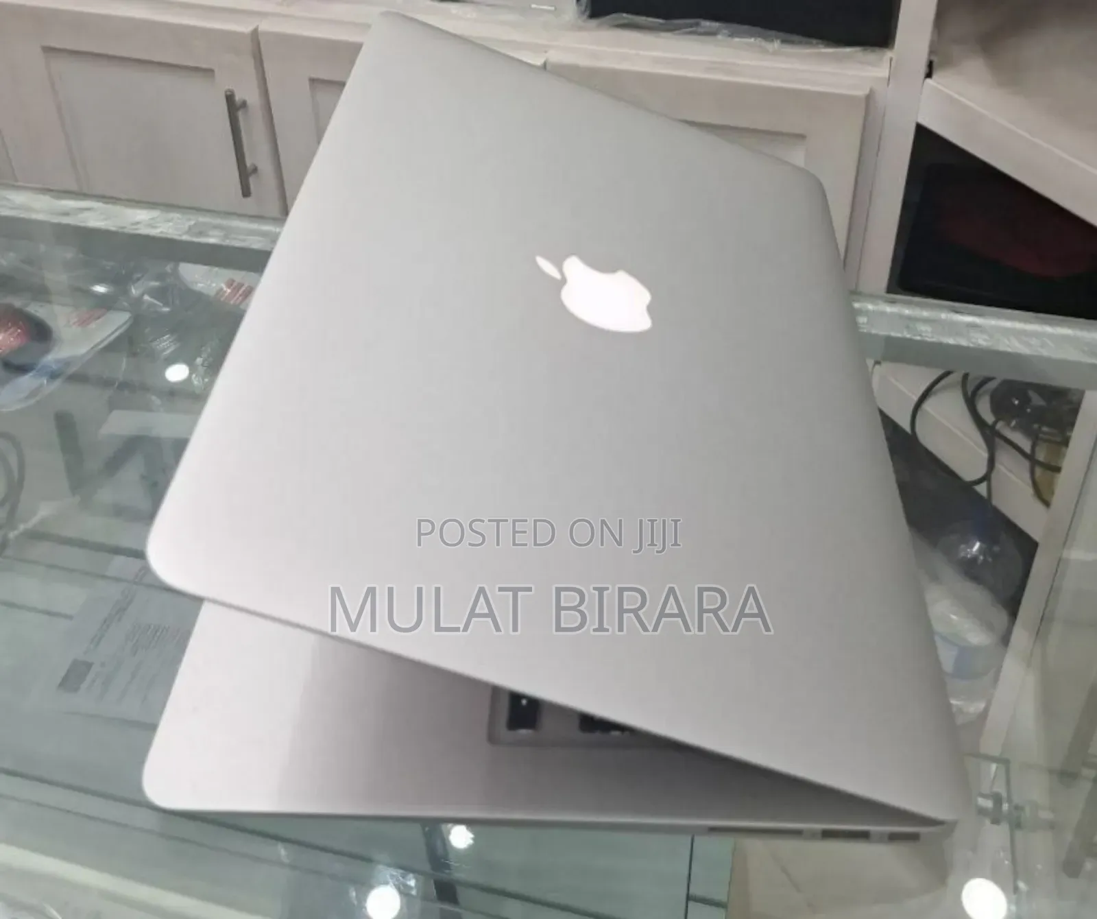 New Laptop Apple MacBook Air 2017 8GB Intel Core I7 SSD 128GB