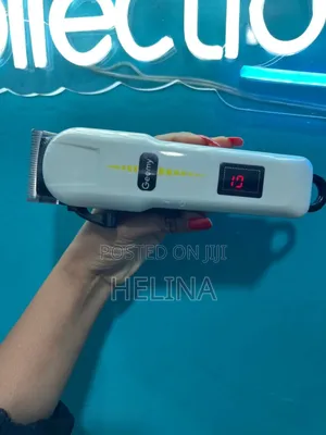 ለህፃናት ለአዋቂ ለወጣት የሚሆን በcharge የሚሰራ የቤት ዉስጥ የፀጉር ማስተካከያ