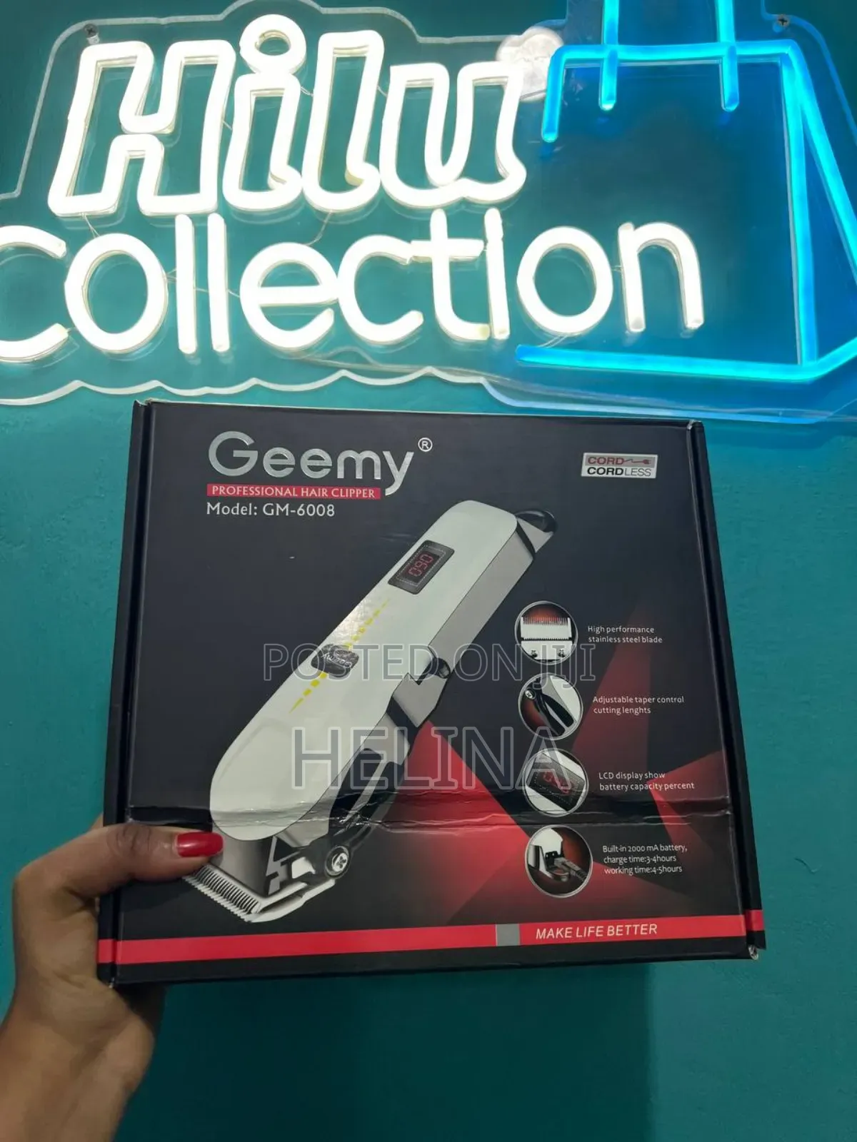 የፀጉር ቤት ወረፋ ላስቸገረው የማሆን በ Charge የሚሰራ የፀጉር ማስተካከያ