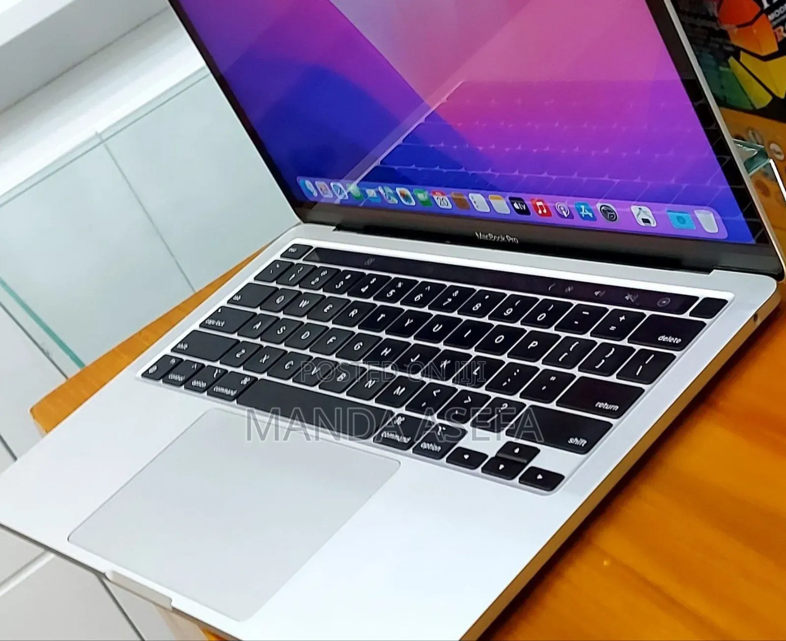 New Laptop Apple MacBook Pro M1 8GB Apple M1 SSD 512GB