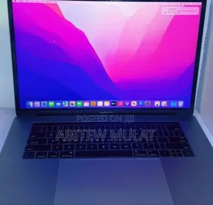 Photo - New Laptop Apple MacBook Pro 2017 16GB Intel Core I7 SSD 512GB