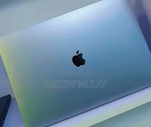 New Laptop Apple MacBook Pro 2017 16GB Intel Core I7 SSD 512GB