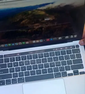 New Laptop Apple MacBook Pro M1 8GB Apple M1 Pro SSD 256GB