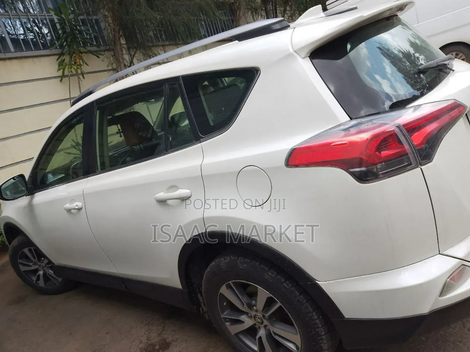 Toyota RAV4 2017 White