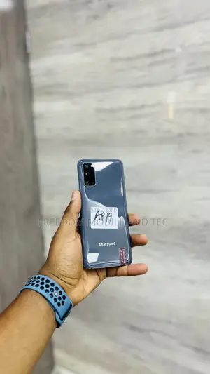 New Samsung Galaxy S20 128 GB