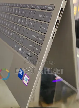 New Laptop HP Envy X360 8GB Intel Core I5 SSD 512GB