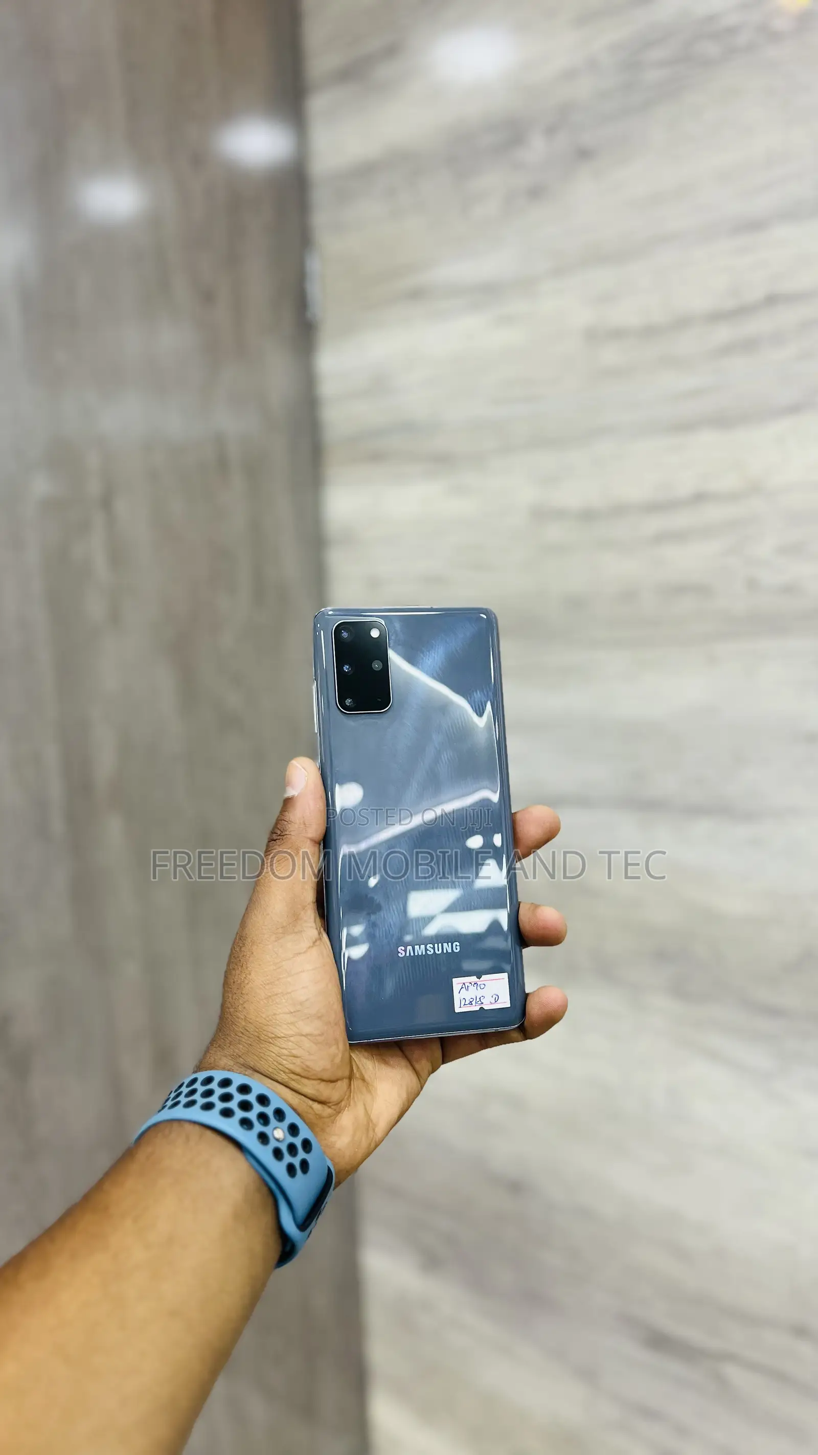 New Samsung Galaxy S20+ 5G 128 GB