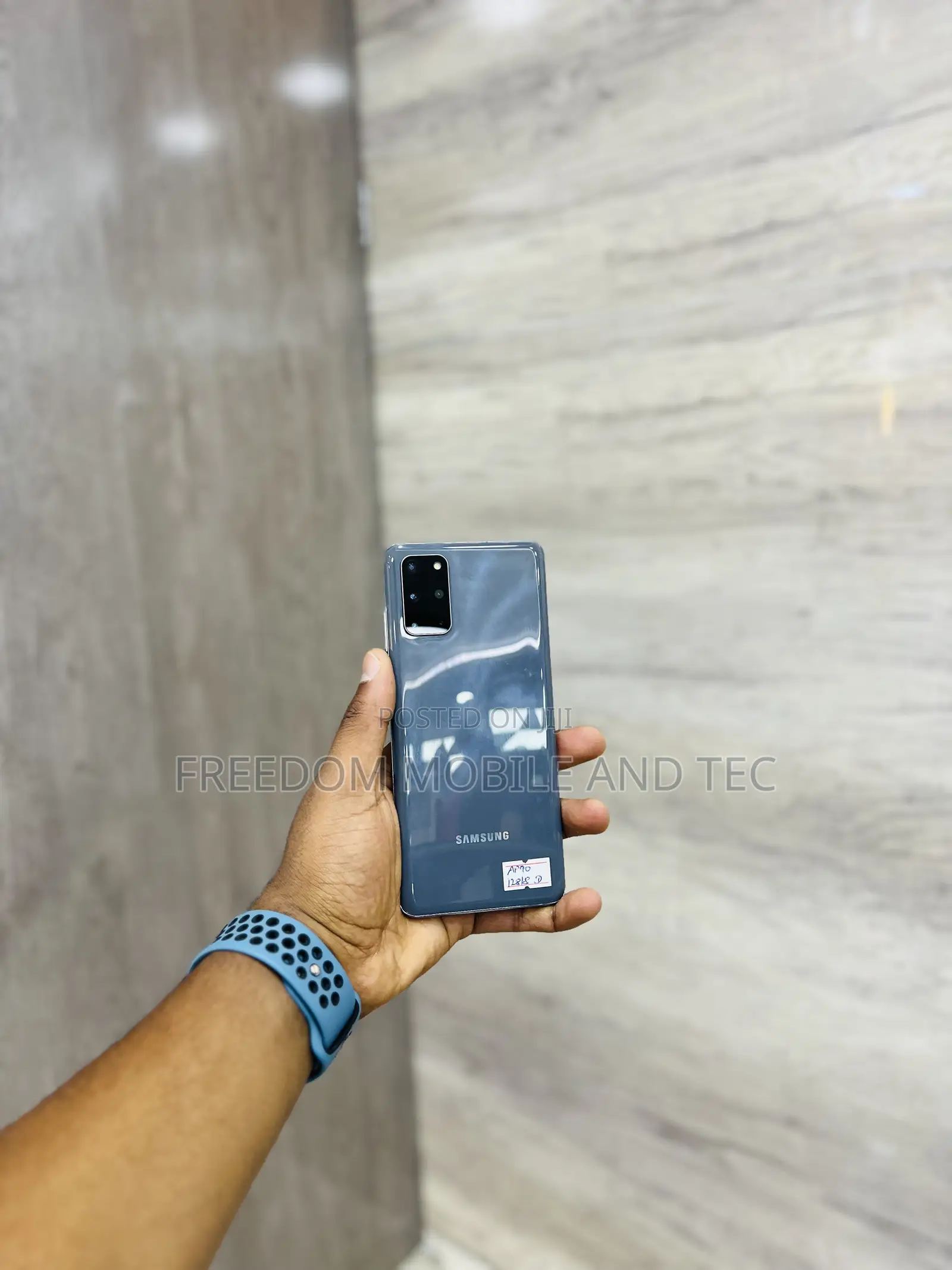 New Samsung Galaxy S20+ 5G 128 GB