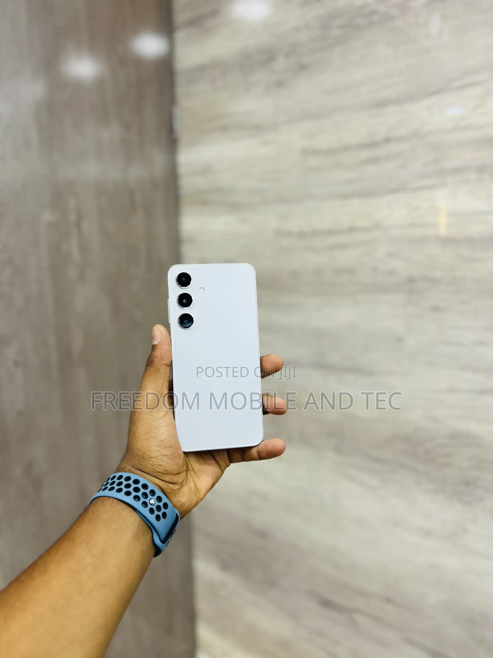 New Samsung Galaxy S24 256 GB