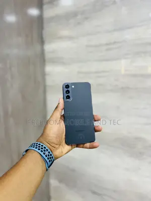 New Samsung Galaxy S22+ 5G 128 GB Black