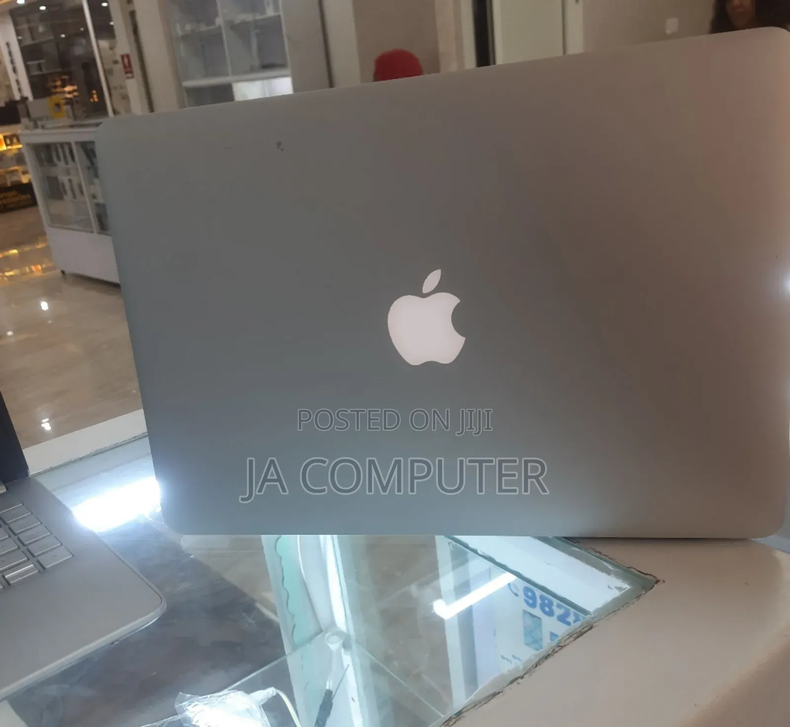 New Laptop Apple MacBook Air 2017 8GB Intel Core I7 SSD 128GB