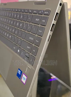 New Laptop HP Envy X360 8GB Intel Core Ultra 5 SSD 512GB