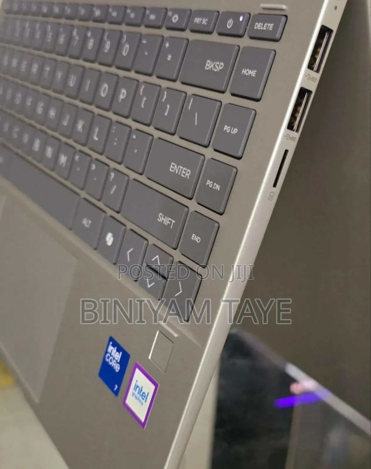 New Laptop HP Envy X360 8GB Intel Core I5 SSD 512GB