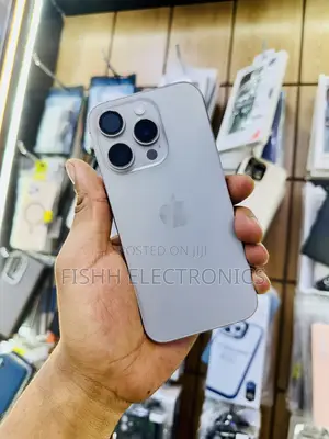 Photo - Apple iPhone 15 Pro 256 GB Gray