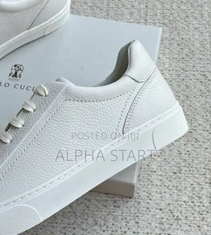  Brunello Cucinelli 
(Quality)
Made in Italy 
 