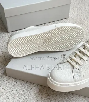  Brunello Cucinelli 
(Quality)
Made in Italy 
 