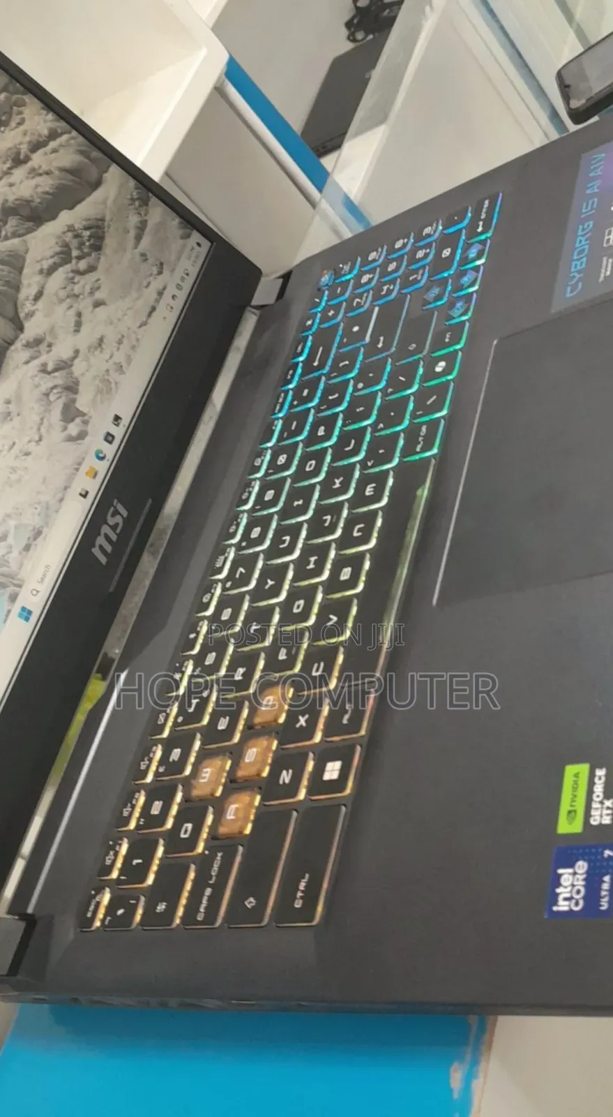 New Laptop MSI Cyborg 15 16GB Intel Core Ultra 7 SSD 1T