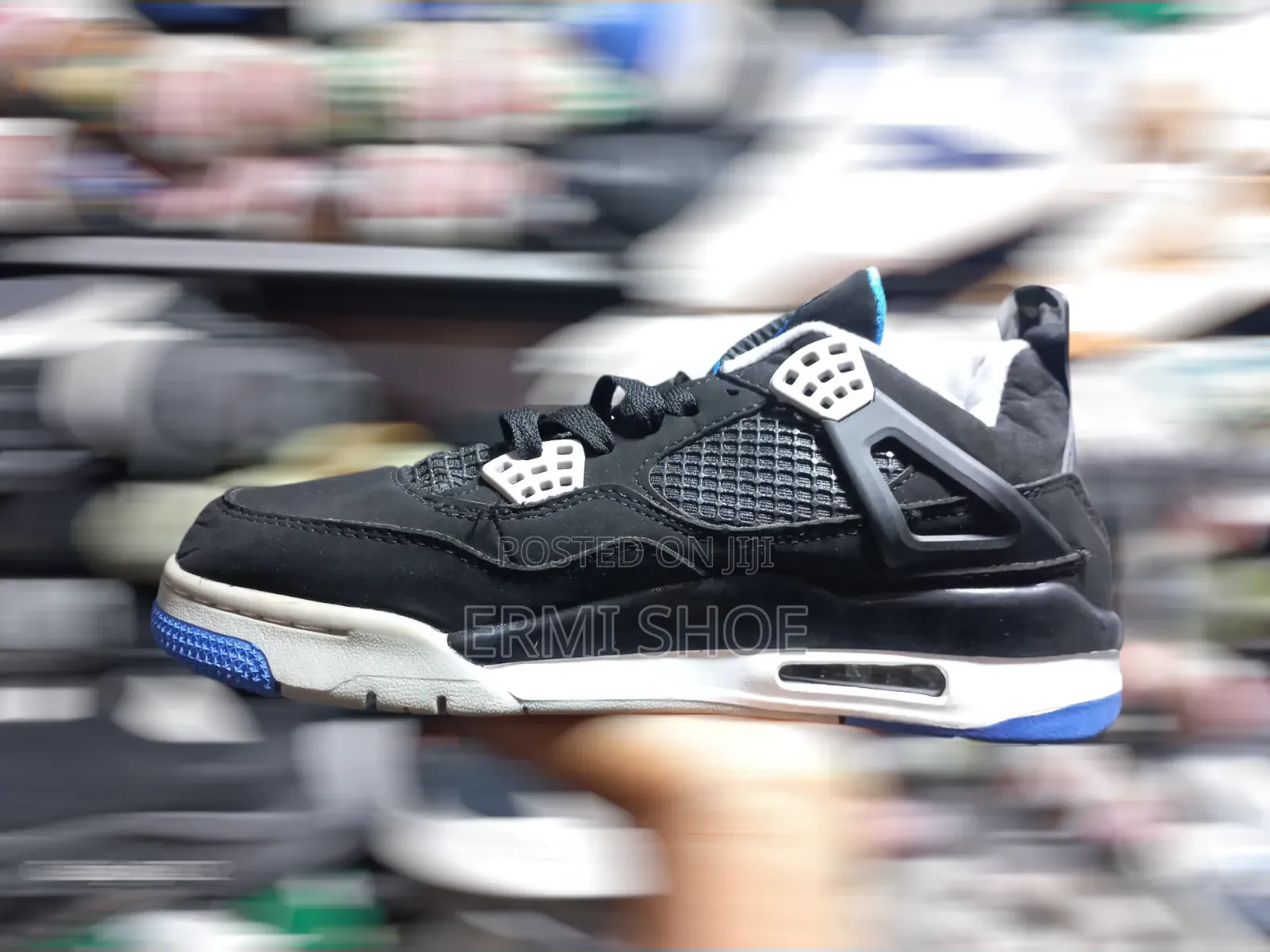 Nike Air Jordan 4 Retro