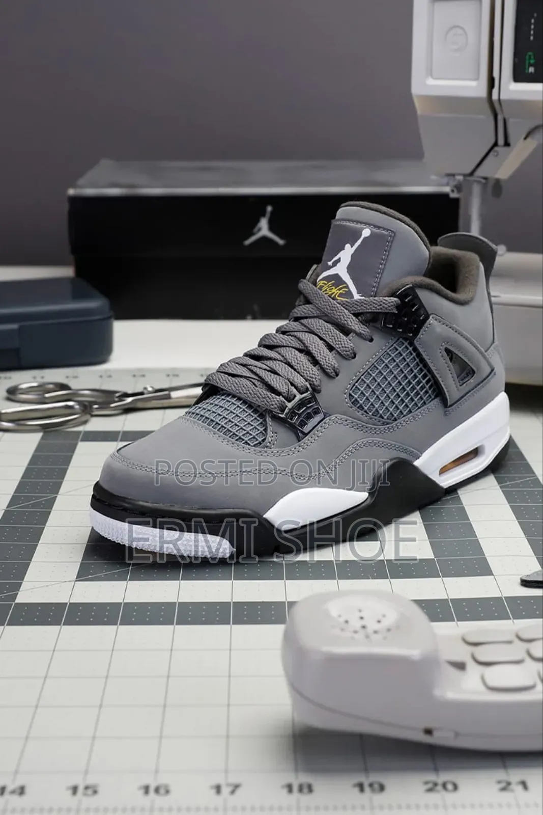 Nike Air Jordan 4 Retro