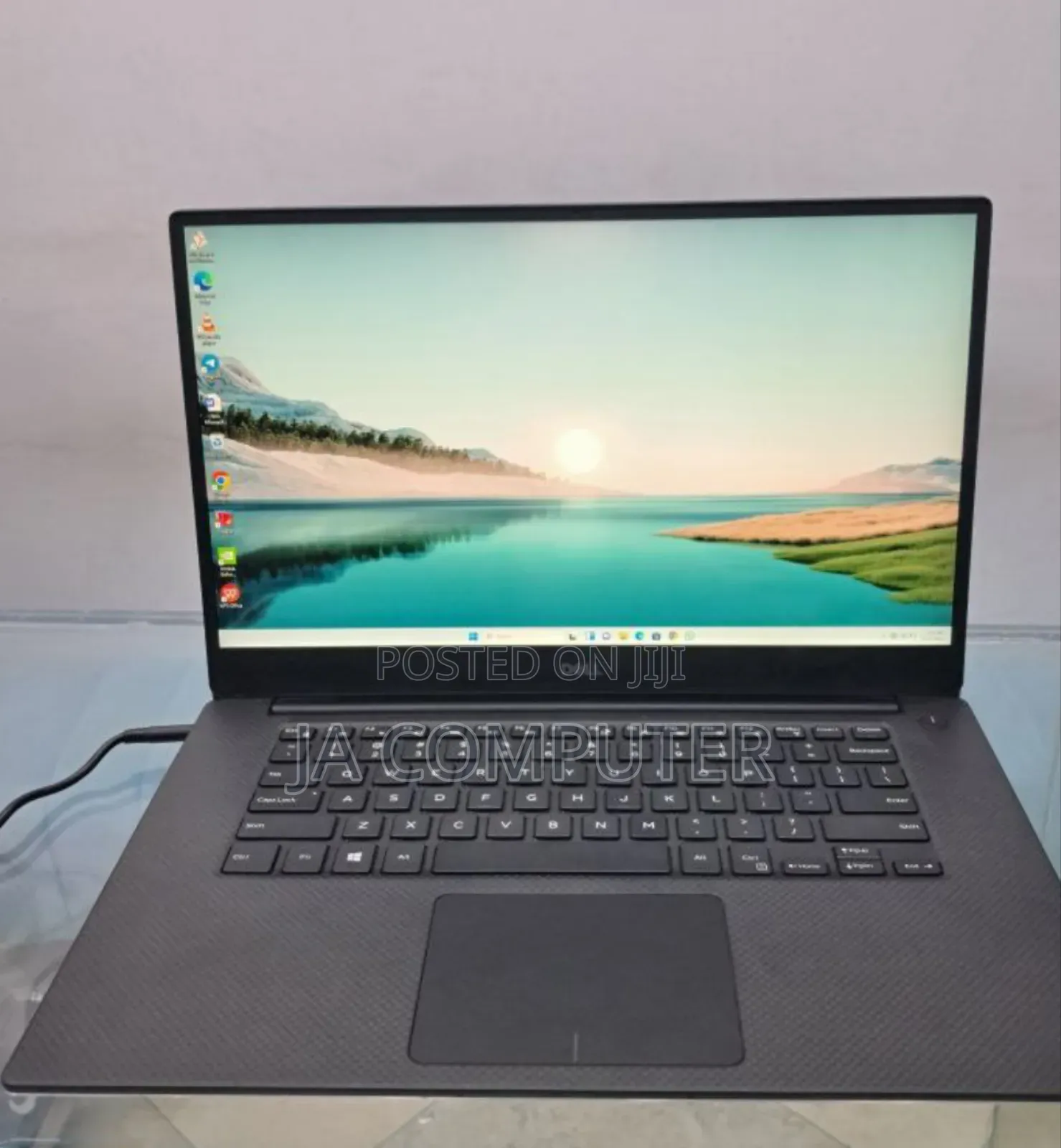 New Laptop Dell XPS 15 16GB Intel Core I7 SSD 512GB