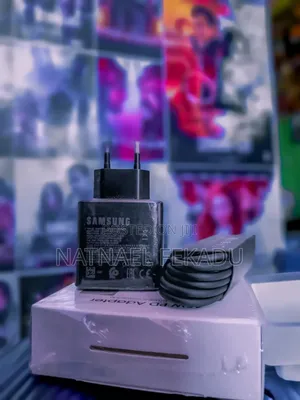 Photo - 45w Samsung Super Fast Charger