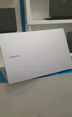 New Samsung Galaxy Book3 360 15 NP750QFG 16GB Intel Core I7 SSD 512GB