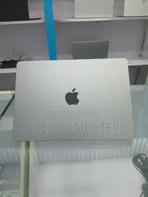 New Laptop Apple MacBook Air 2022 M2 8GB Apple M2 SSD 256GB