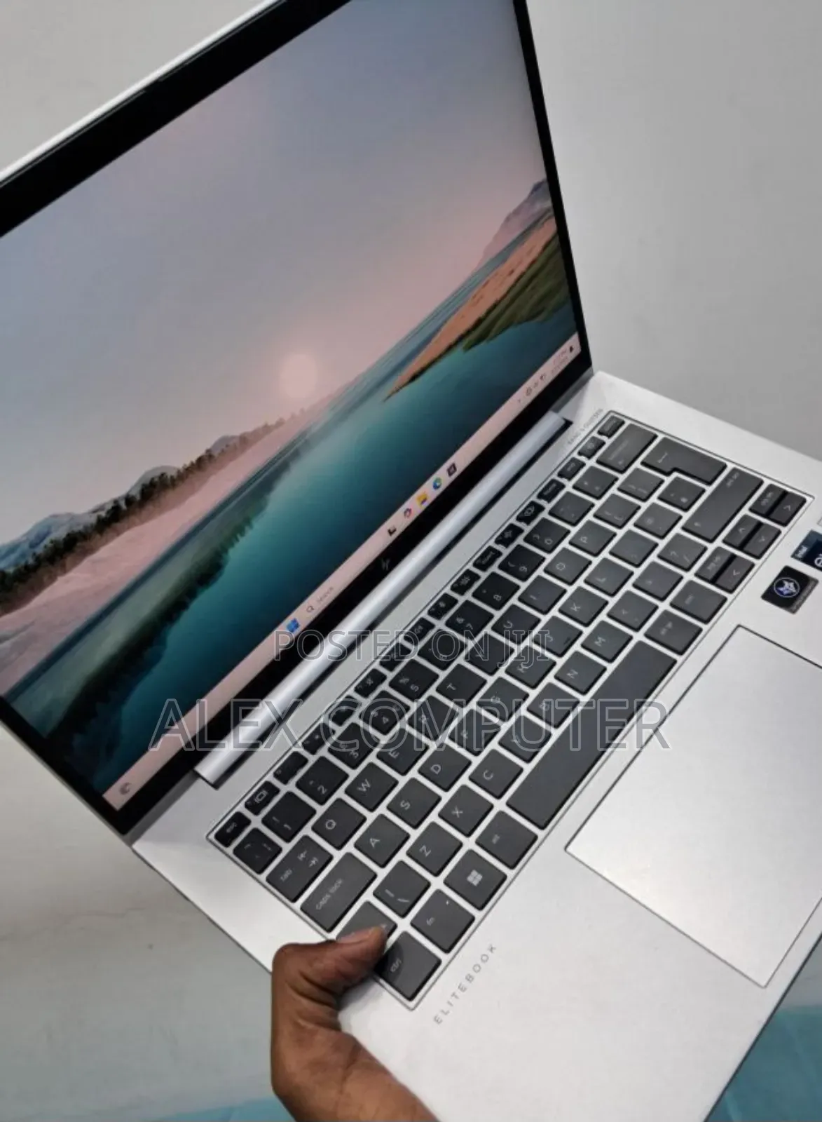 New Laptop HP EliteBook 840 G9 16GB Intel Core I7 SSD 512GB