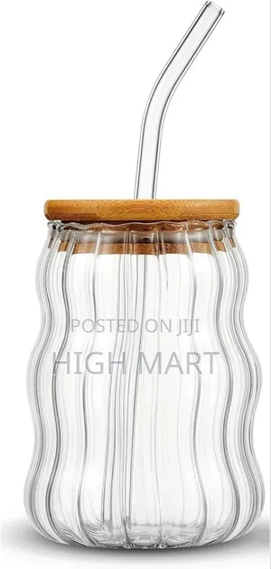 Photo - Glass Drinking Mug With Straw