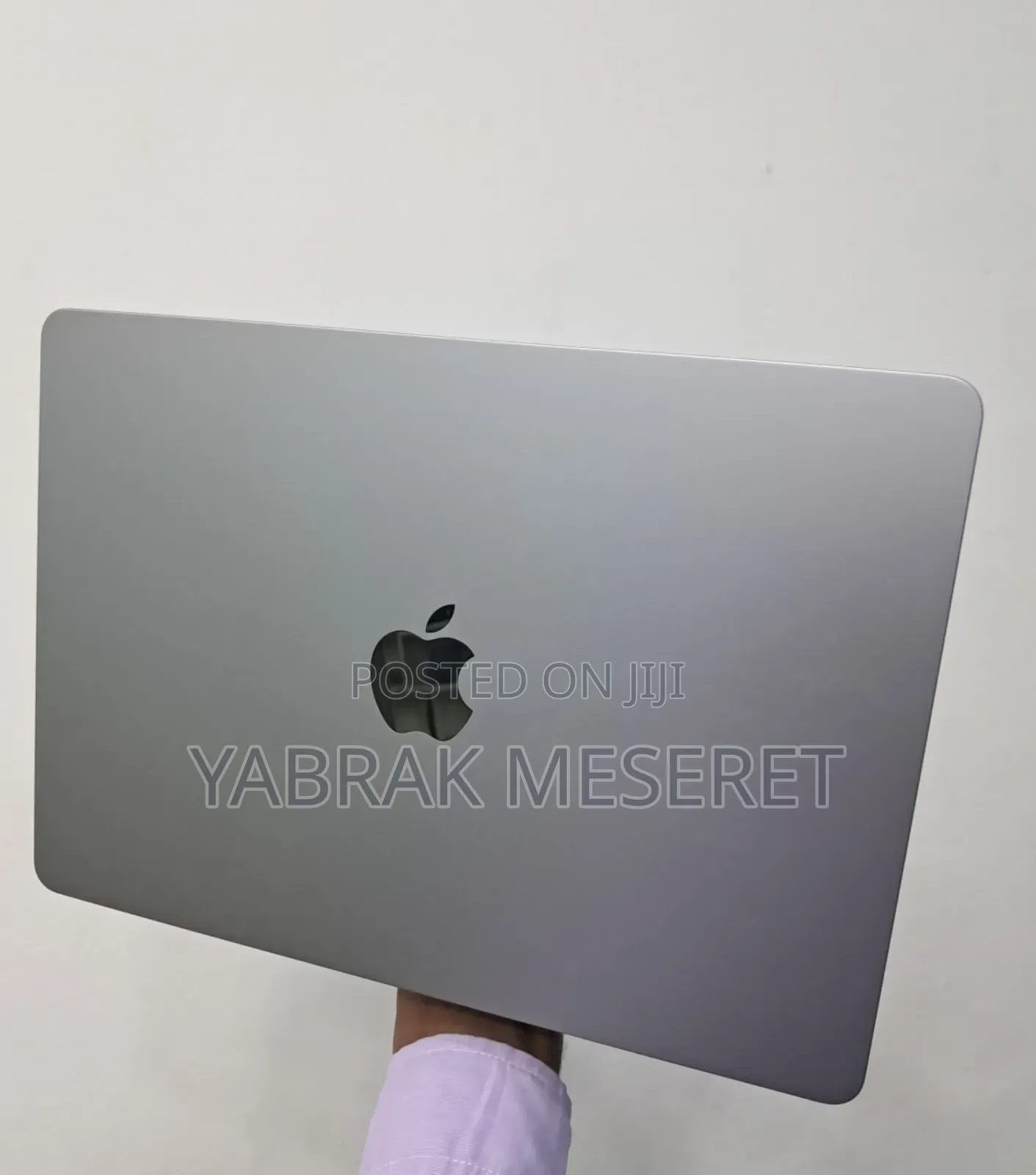 New Laptop Apple MacBook Air 2023 M2 8GB Apple M2 SSD 256GB