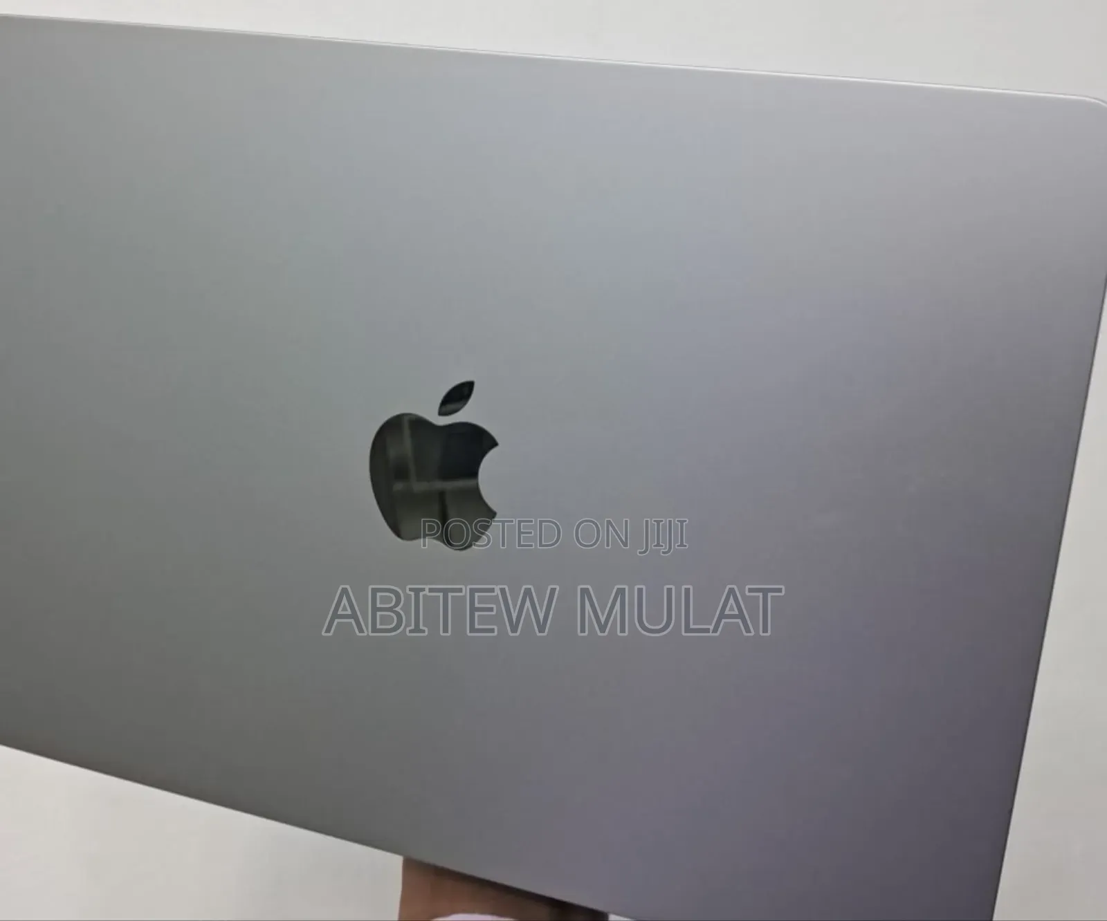 New Laptop Apple MacBook Air 2023 M2 8GB Apple M2 SSD 256GB