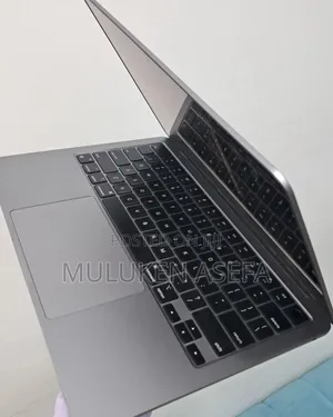 New Laptop Apple MacBook Pro 2019 8GB Apple M1 SSD 256GB