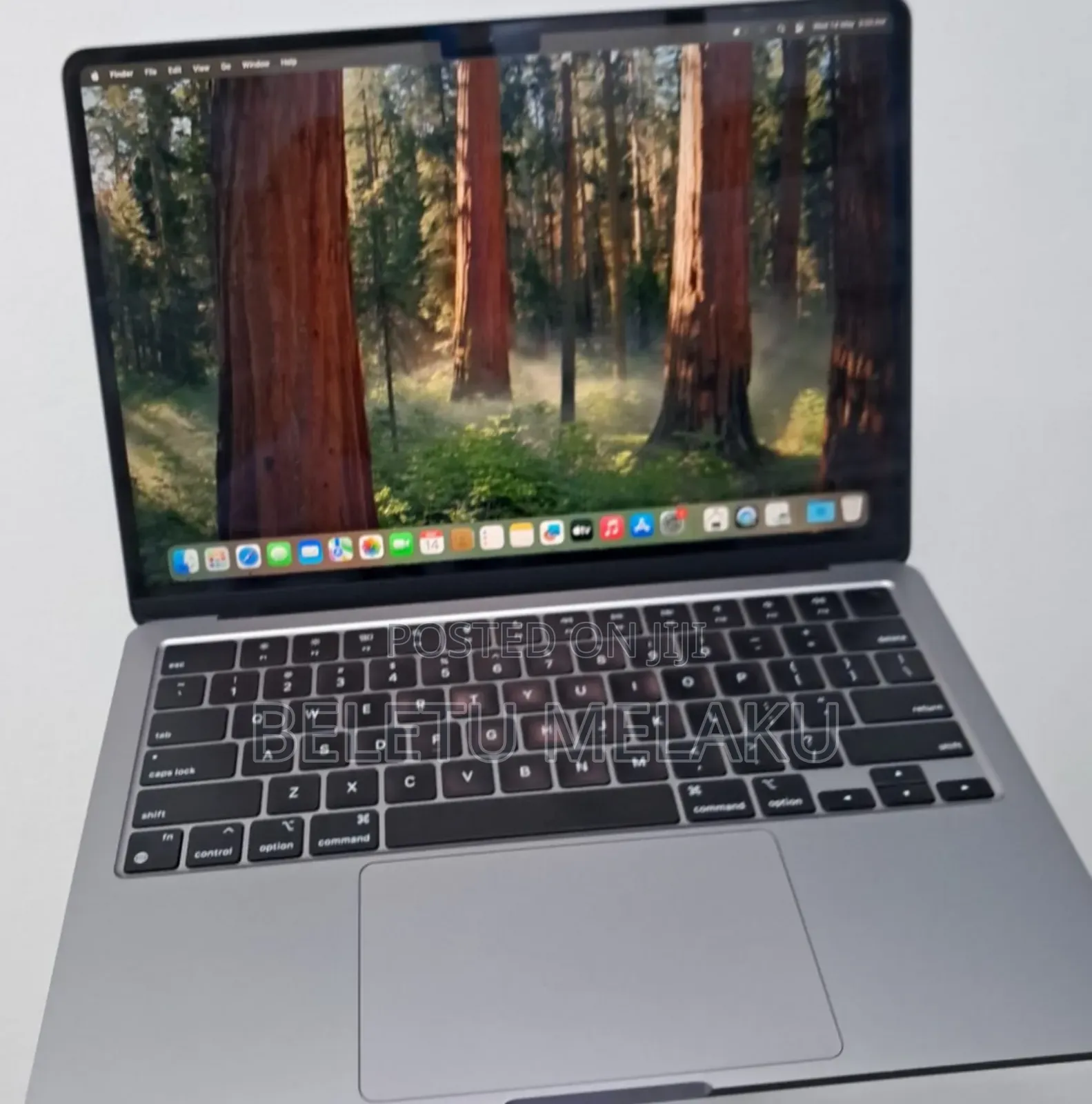 New Laptop Apple MacBook Air 2022 M2 8GB Apple M2 SSD 250GB
