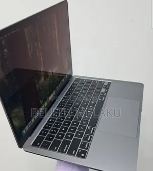 New Laptop Apple MacBook Air 2022 M2 8GB Apple M2 SSD 250GB