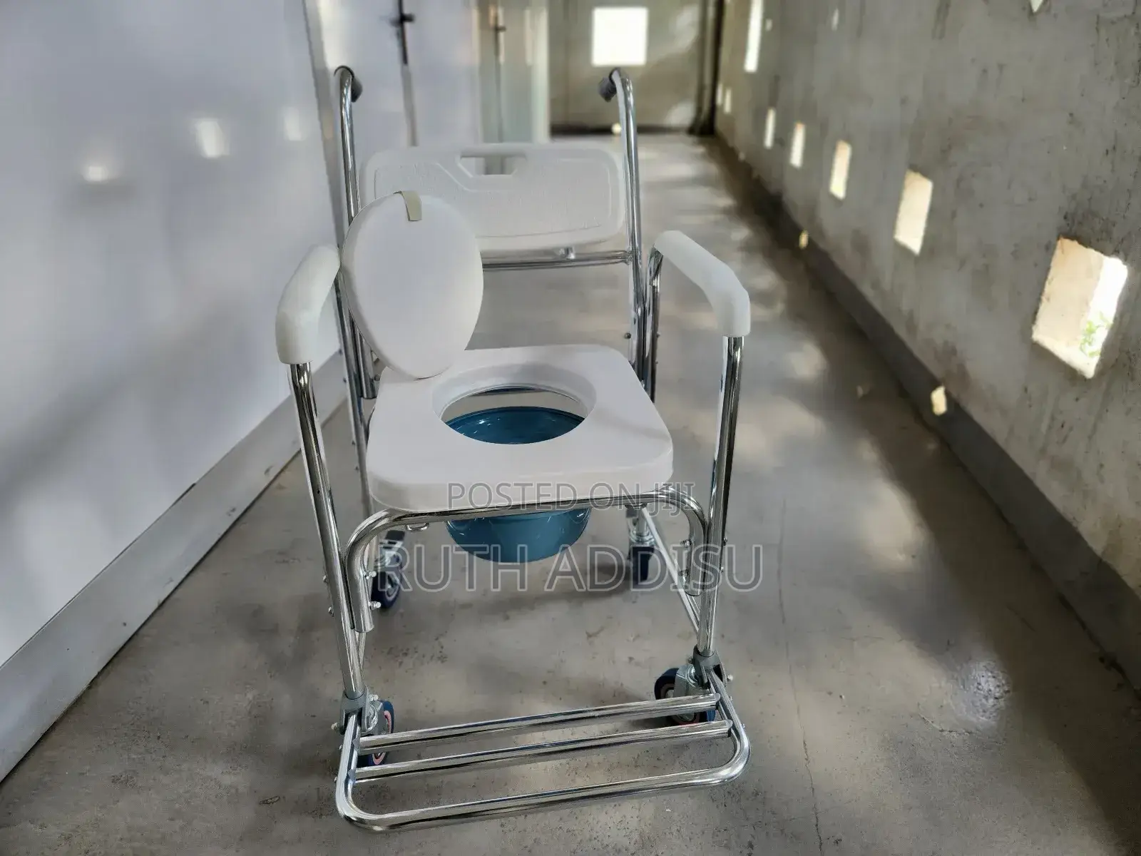 Commode Chair Mini Wheel Chair5當commode Mini Wheel Chair