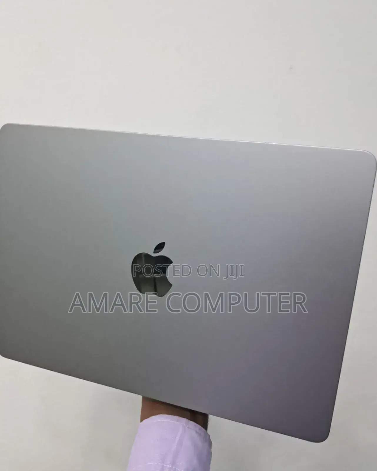 New Laptop Apple MacBook Air 2022 M2 8GB Apple M2 SSD 256GB