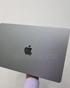 Photo - New Laptop Apple MacBook Air 2022 M2 8GB Apple M2 SSD 256GB