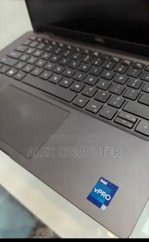 New Laptop Dell Latitude 5310 16GB Intel Core I7 SSD 512GB