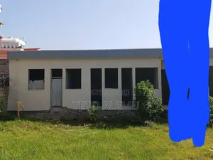 የሚሸጥ በአያት ኮምፓወድ ውሰጥ ይገኛል 500 ካሬ 35 ሚሊዮን ብር