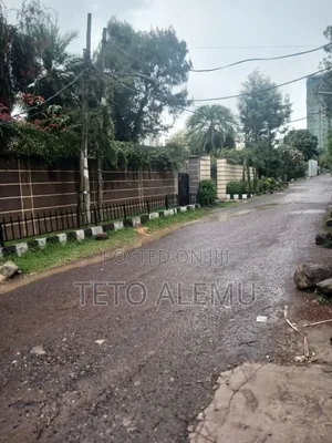 Photo - ሽያጭ ቦታ 
22 አካባቢ አውራሪስ ጀርባ 1ዐዐዐ ካሬ 130 ሚሊዮን