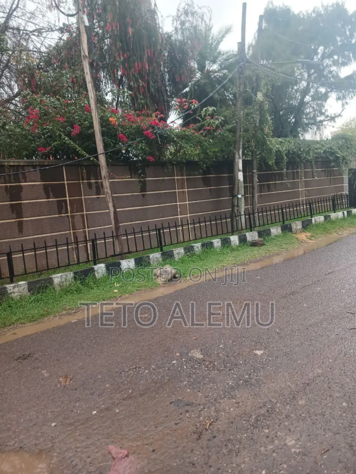 ሽያጭ ቦታ 
22 አካባቢ አውራሪስ ጀርባ 1ዐዐዐ ካሬ 130 ሚሊዮን