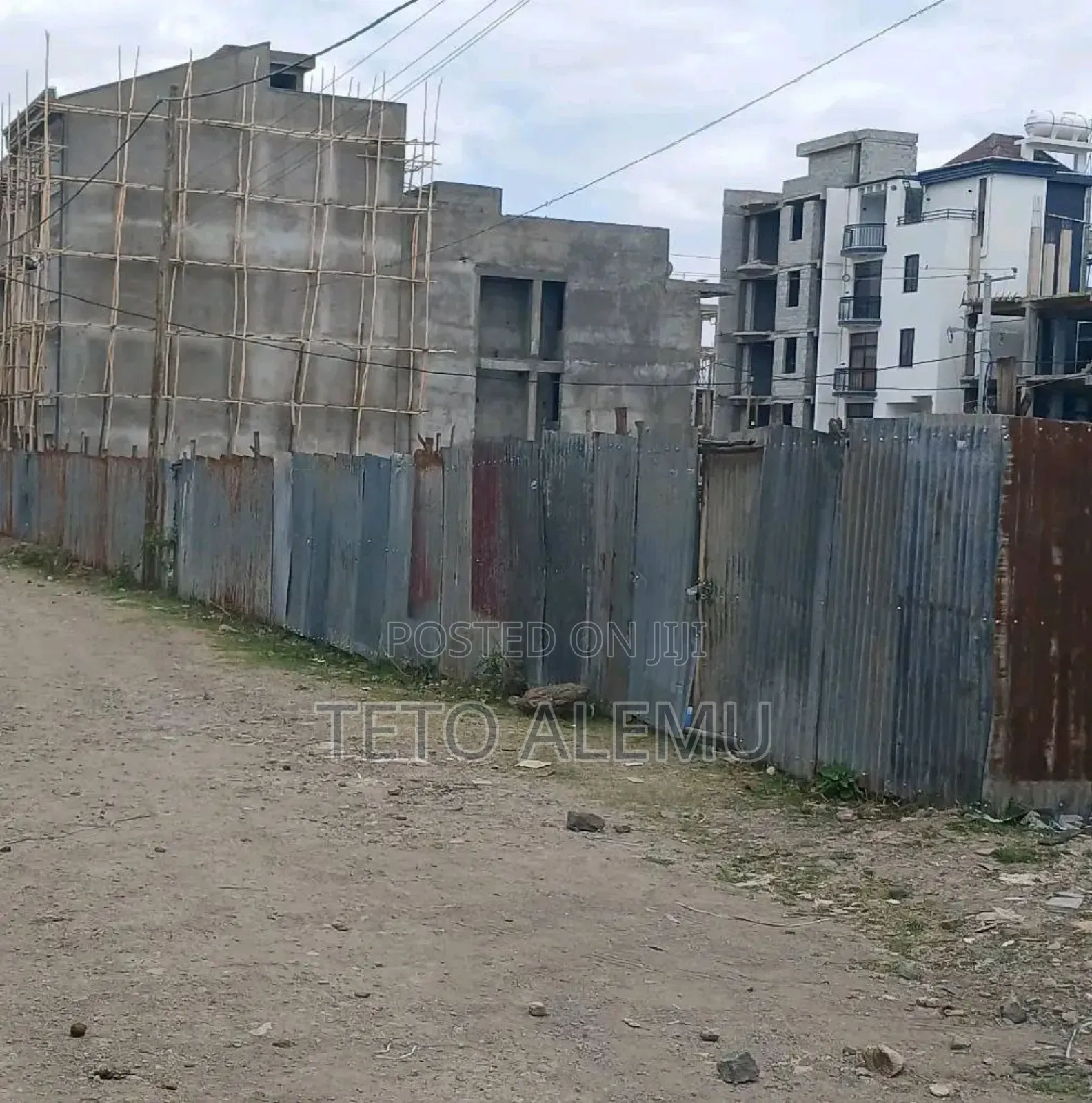 የሚሸጥ ቦታ አያት 49 አካባቢ 1000 ካሬ ልማት ተነሺ ምትክ 26,ሚሊዮን ብር