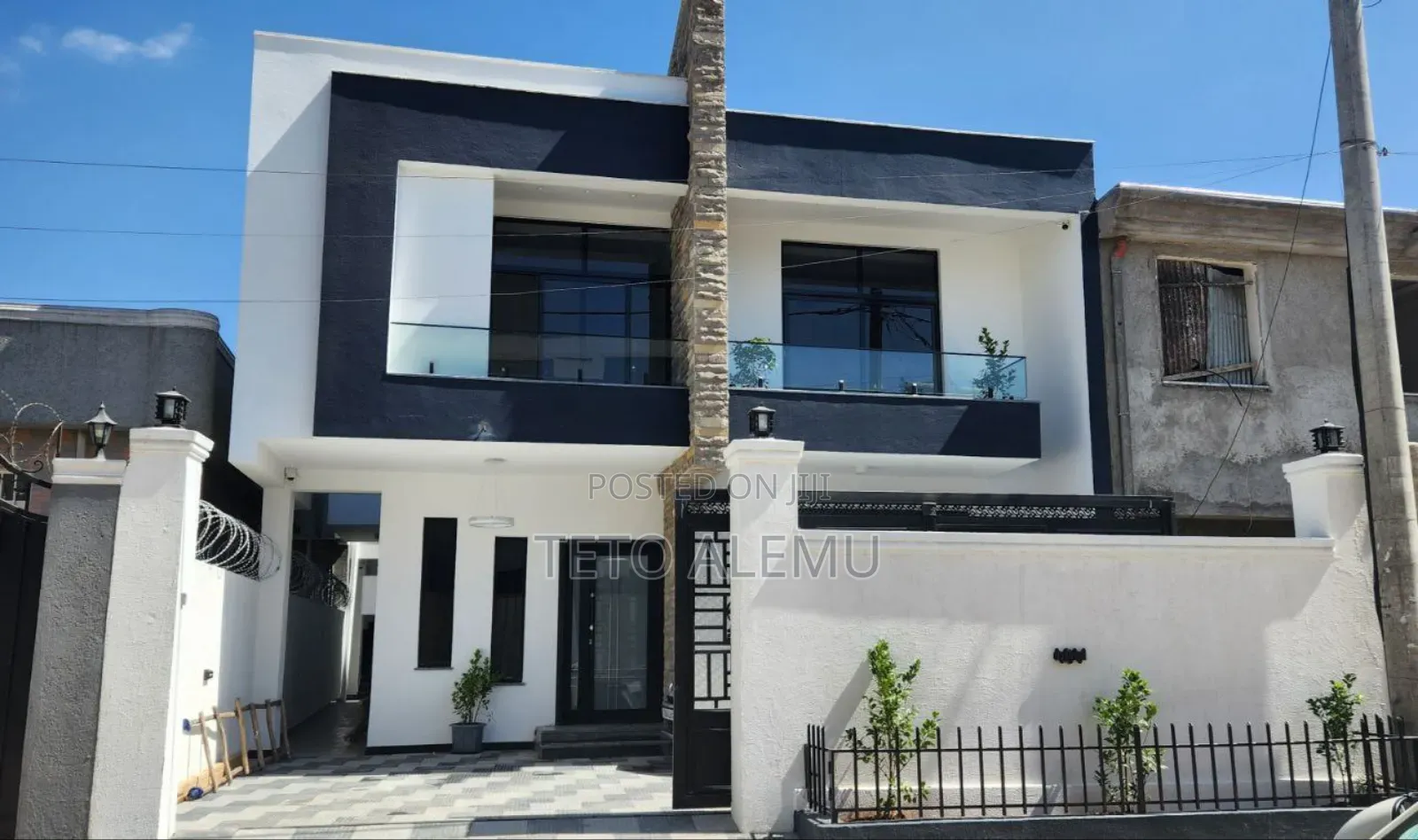 Furnished 7bdrm House in የሚሸጥ ቅንጡ ቤት ወሰን 200, Bole for sale