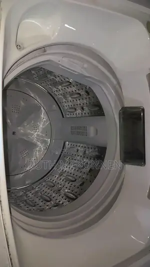 Photo - Comet 12 Kg Top-Load Washing Machine – Like New!