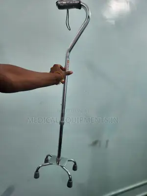 Photo - Walker好walker9詹walker0法cane With Four Leg曾7quadral Leg Cane