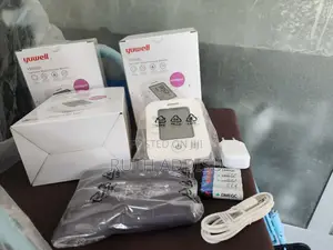 Photo - Blood Pressuer Monitor Digital5半digital Blood Pressuer Moni