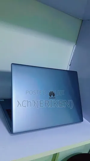 New Laptop Huawei MateBook HZ-W19 8GB Intel Core I5 SSD 256GB